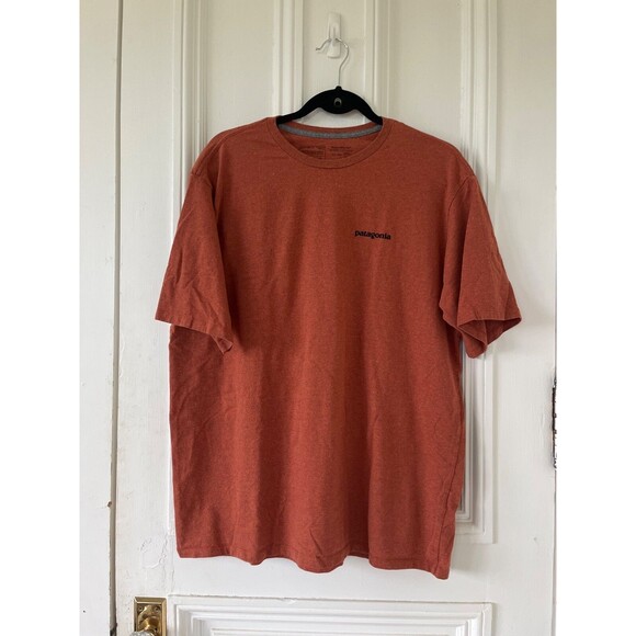 Patagonia Tshirt Men Large Orange Regular Fit Pocket Tee Gorp Outdoors Classic - Picture 1 of 8